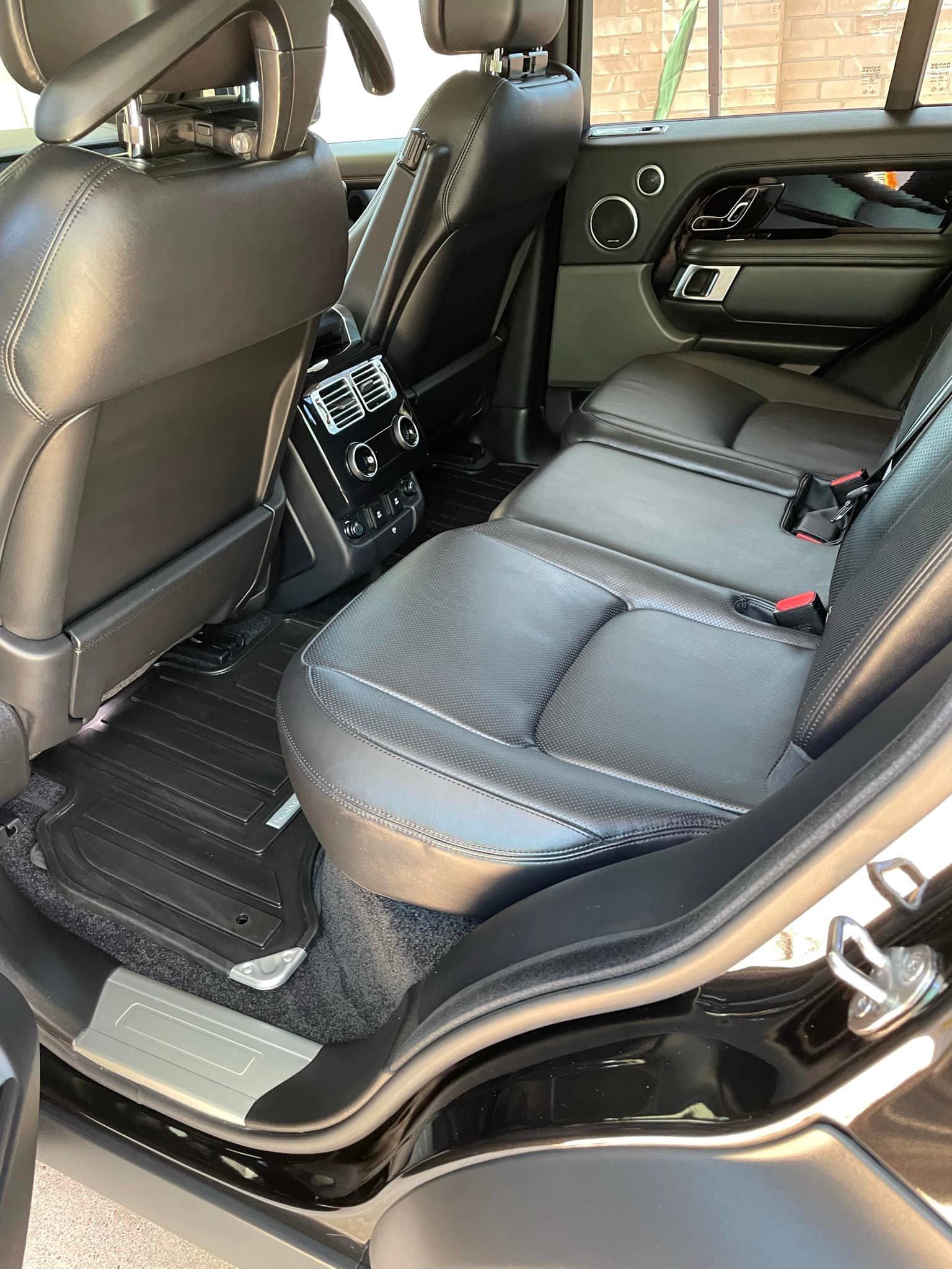 Range Rover Interior Back